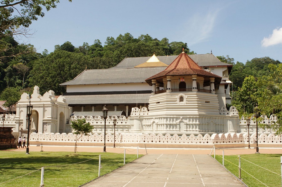 Dalada Maligawa Sri Lanka Pilgrimage Site